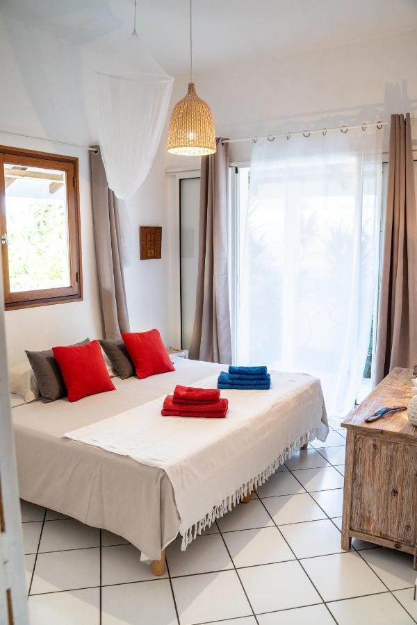 Bungalow Anse Figuier Terre-De-Haut Eksteriør billede